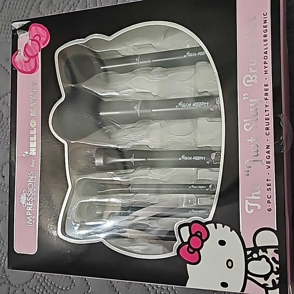 Impressions Hello Kitty “Just Slay” Brush Set